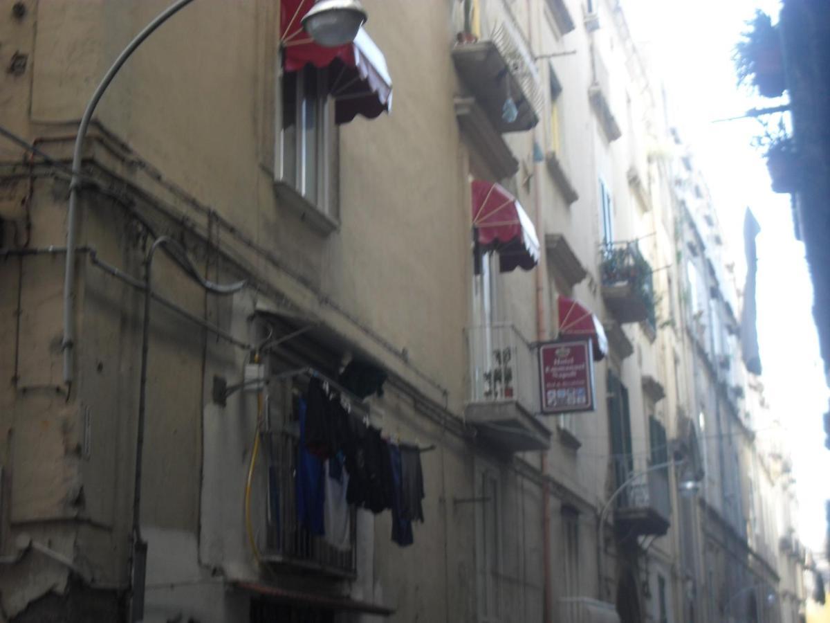 B&Bhotel Emmanuel Napoli Dış mekan fotoğraf